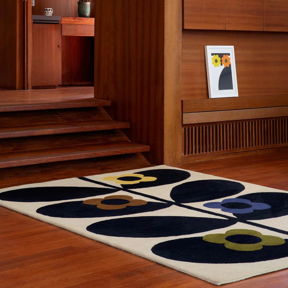 Retro Bloom Hand-Tufted Rug